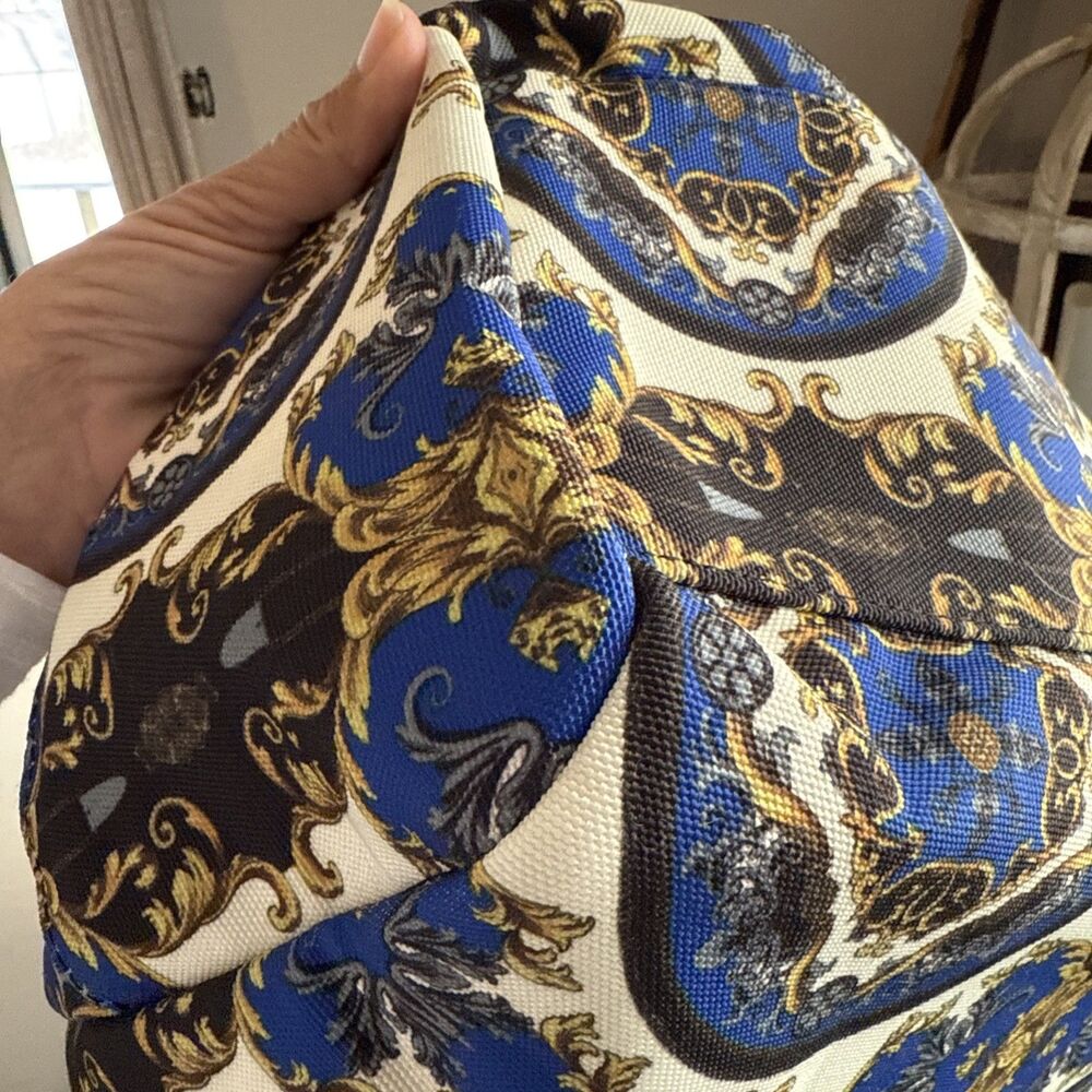 Alice+Olivia DuffleBag Regal Romance Travel Detachable Strap Pockets 16x6x11 NWT - Picture 11 of 16